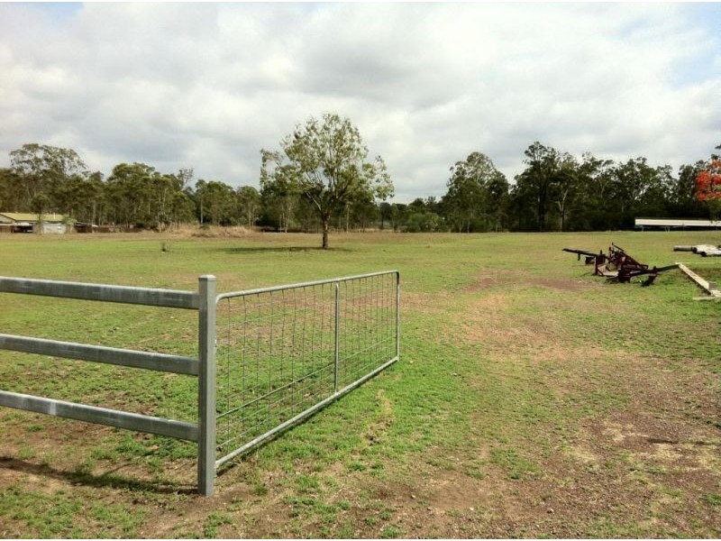 3 Saggitarius Street, River Ranch QLD 4680