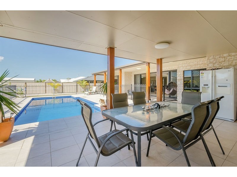 1 Victoria Avenue, Glen Eden QLD 4680