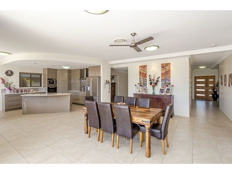 1 Victoria Avenue, Glen Eden QLD 4680