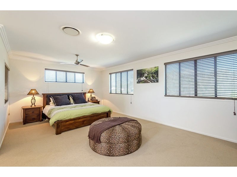 1 Victoria Avenue, Glen Eden QLD 4680