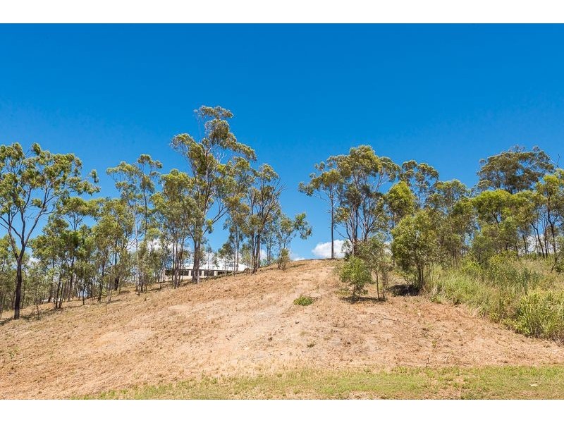 3 Tree Tops Close, O’connell QLD 4680