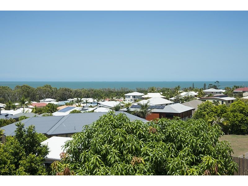 72 Booth Avenue, Tannum Sands QLD 4680