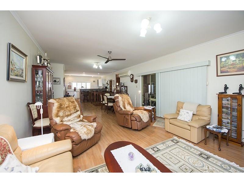 72 Booth Avenue, Tannum Sands QLD 4680