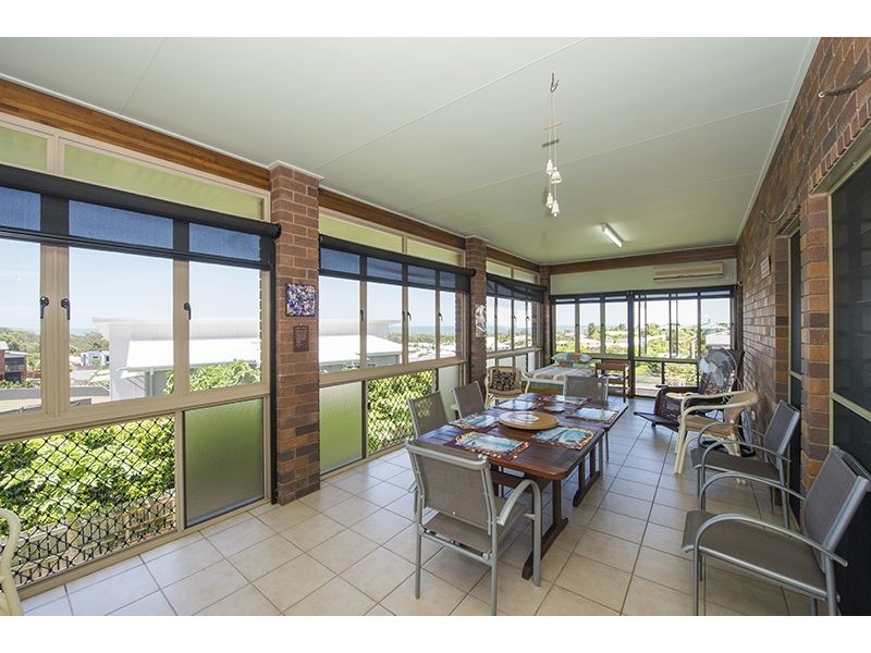 72 Booth Avenue, Tannum Sands QLD 4680