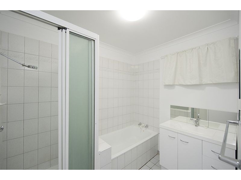 27 Anderson Street, Clinton QLD 4680