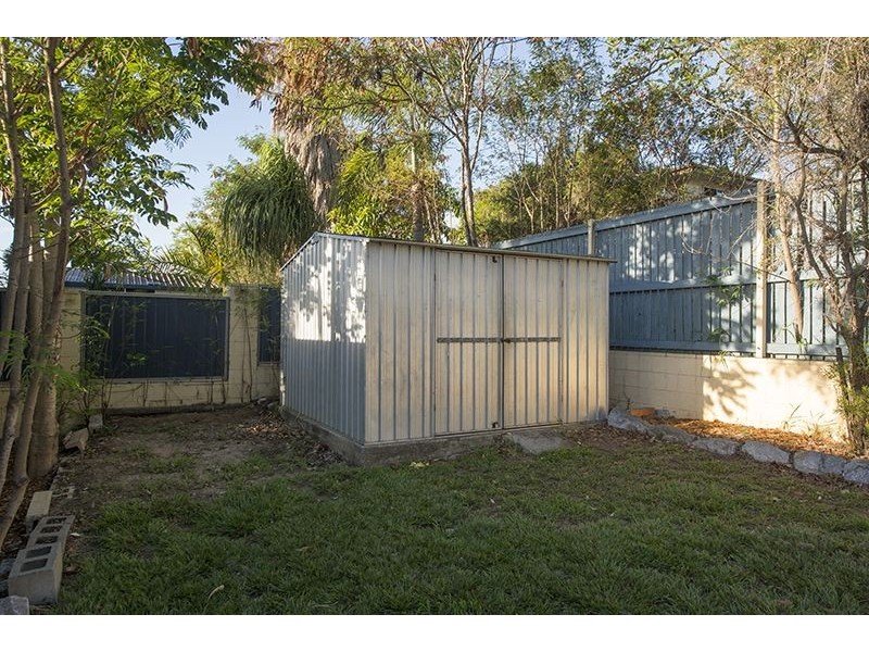 27 Anderson Street, Clinton QLD 4680