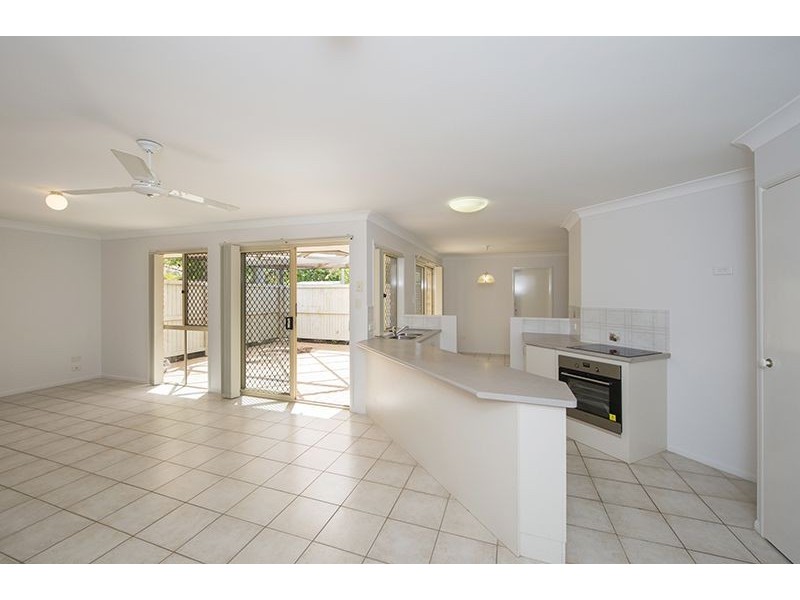 19 Benjamin Court, Glen Eden QLD 4680