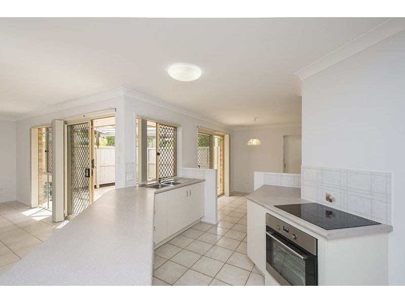 19 Benjamin Court, Glen Eden QLD 4680