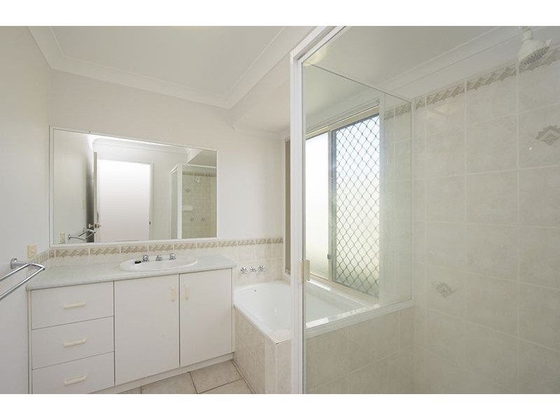 19 Benjamin Court, Glen Eden QLD 4680