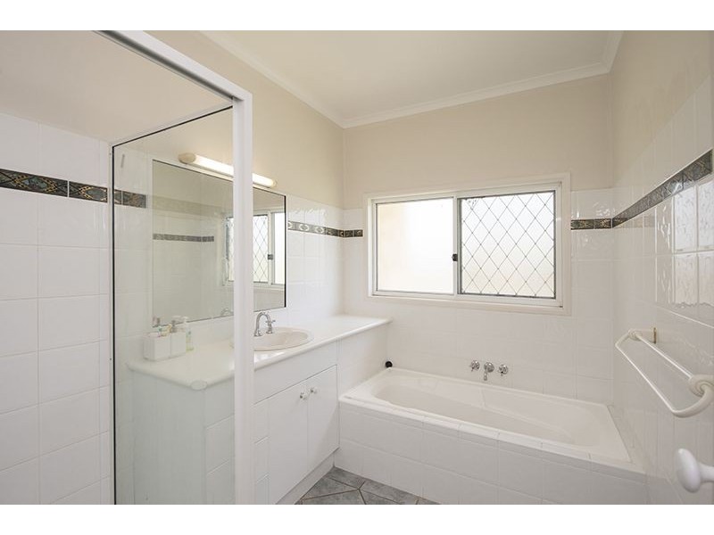 716 Glenlyon Road, Glen Eden QLD 4680