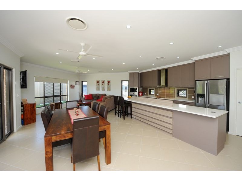 53 Katrina Boulevard, New Auckland QLD 4680