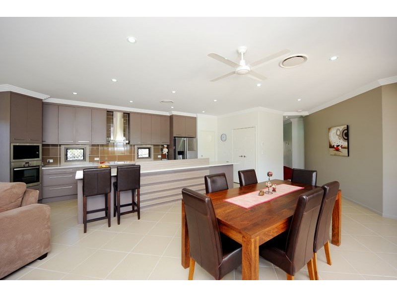 53 Katrina Boulevard, New Auckland QLD 4680