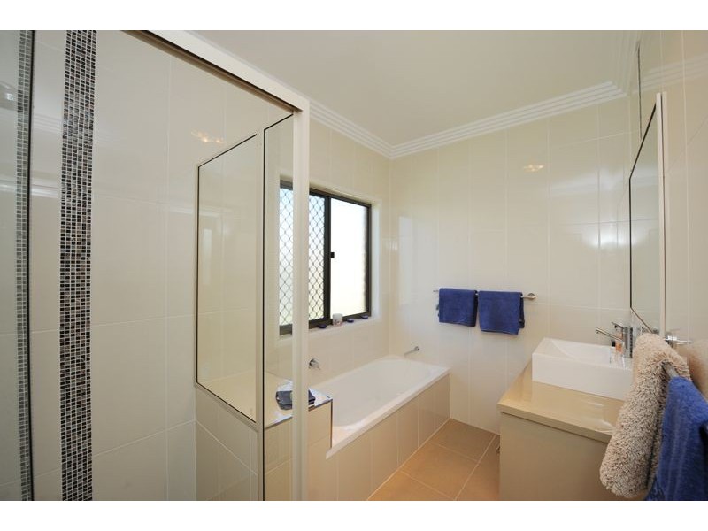 53 Katrina Boulevard, New Auckland QLD 4680