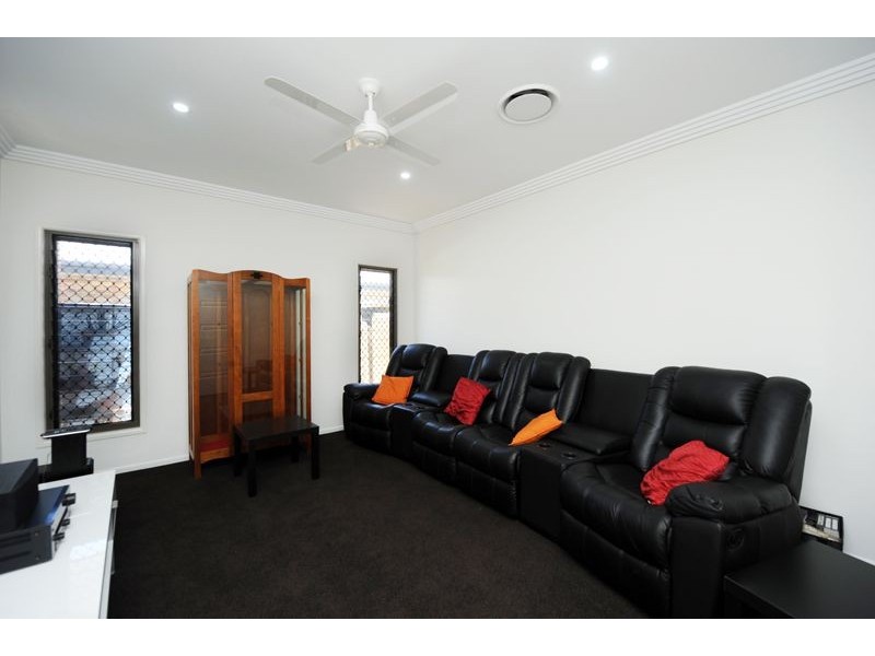 53 Katrina Boulevard, New Auckland QLD 4680