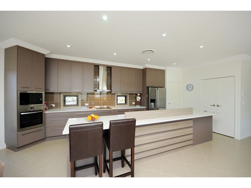 53 Katrina Boulevard, New Auckland QLD 4680