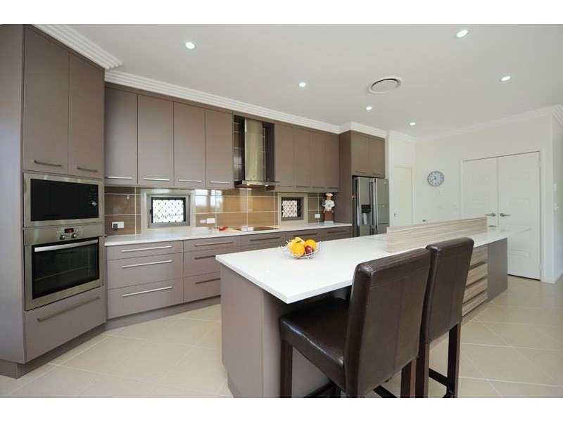 53 Katrina Boulevard, New Auckland QLD 4680