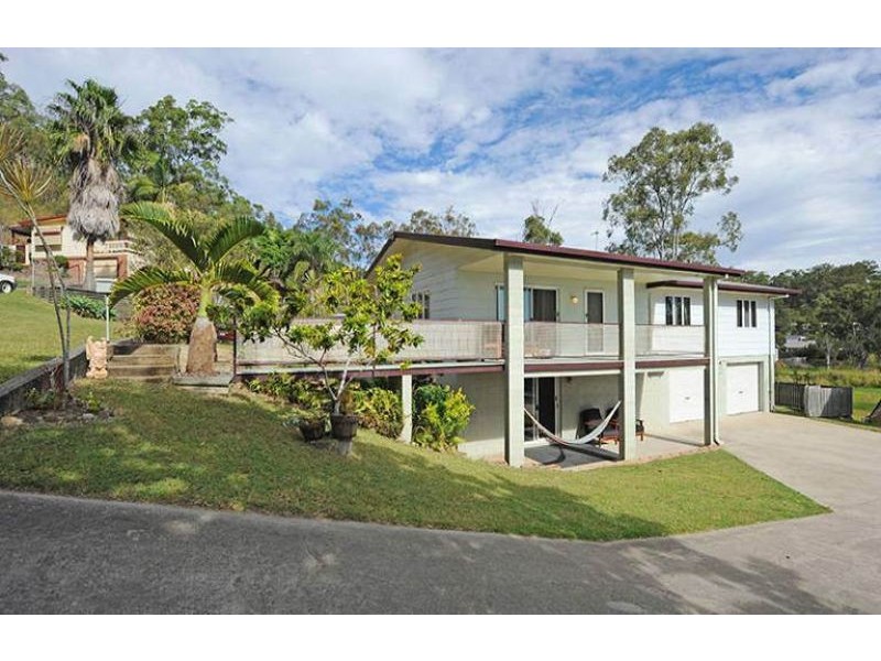 27 Pine Avenue, West Gladstone QLD 4680