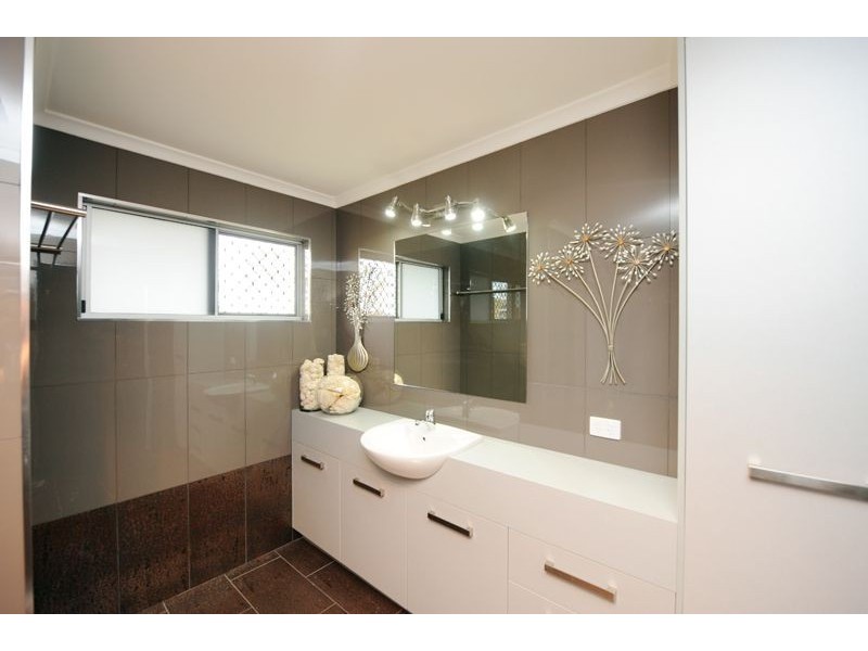 6 Treetops Close, O’connell QLD 4680