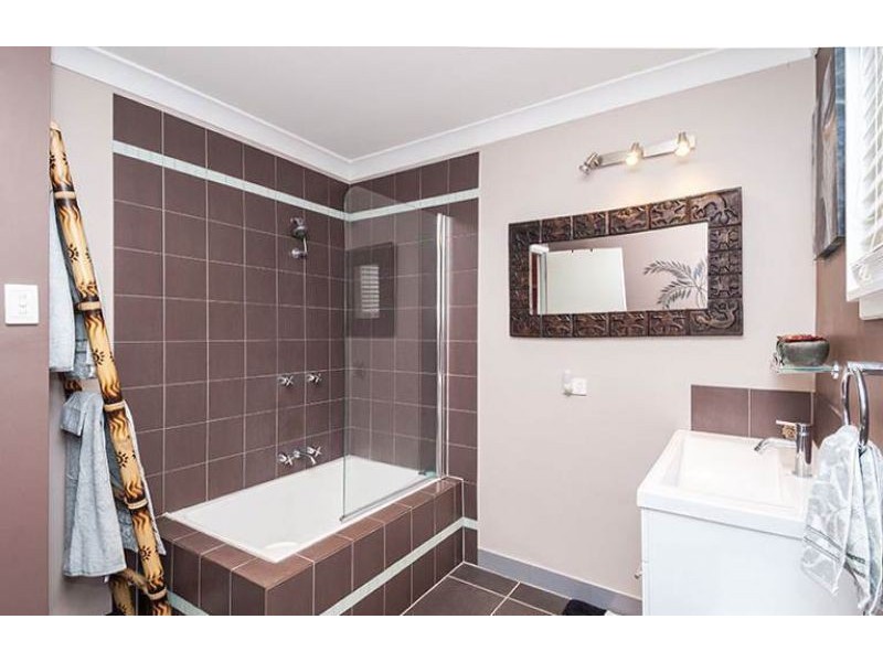 2 Kerr Street, Clinton QLD 4680