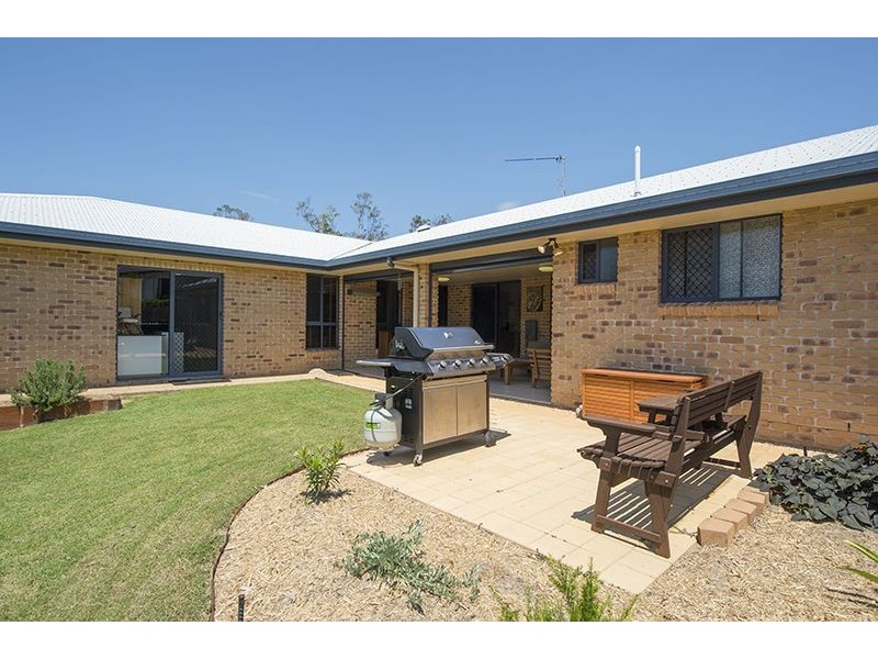 4 Leonie Court, New Auckland QLD 4680