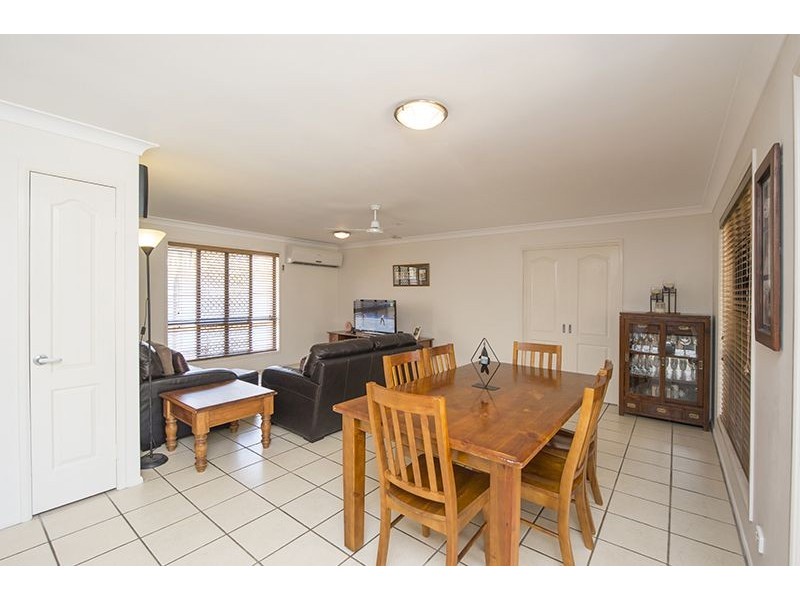 4 Leonie Court, New Auckland QLD 4680