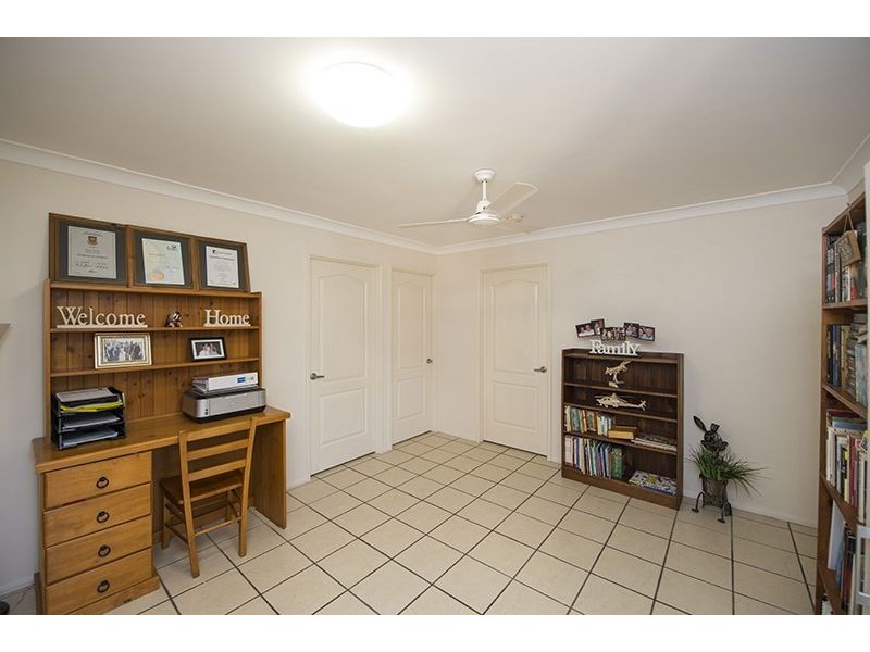 4 Leonie Court, New Auckland QLD 4680