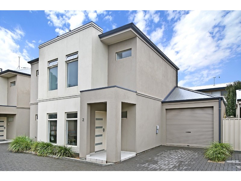 2/2 Whinnerah Avenue, Aldinga Beach SA 5173
