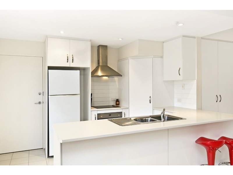 2/2 Whinnerah Avenue, Aldinga Beach SA 5173