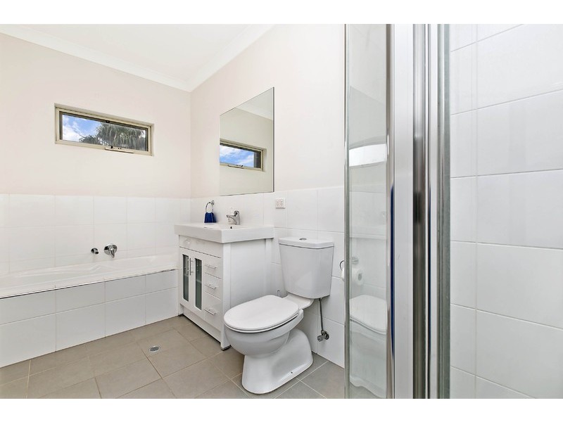 2/2 Whinnerah Avenue, Aldinga Beach SA 5173