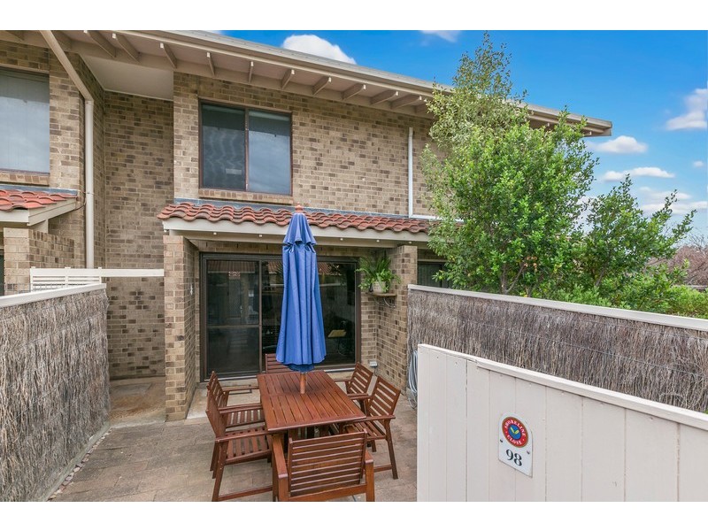 2/98 Sportsmans Drive, West Lakes SA 5021