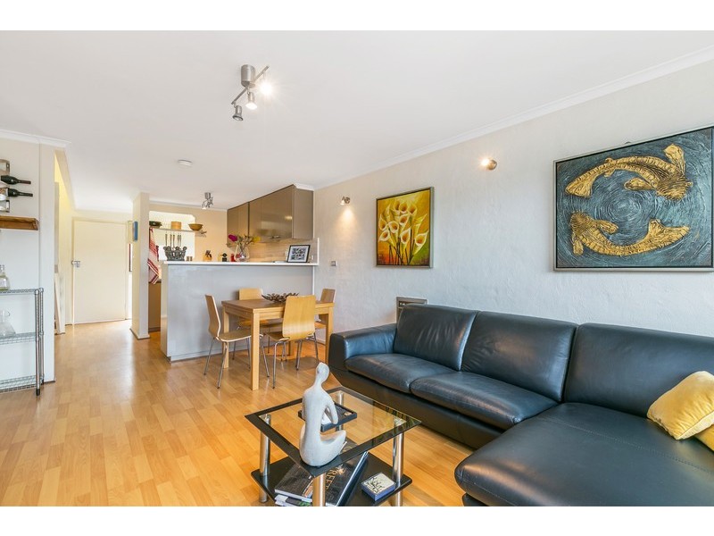 2/98 Sportsmans Drive, West Lakes SA 5021