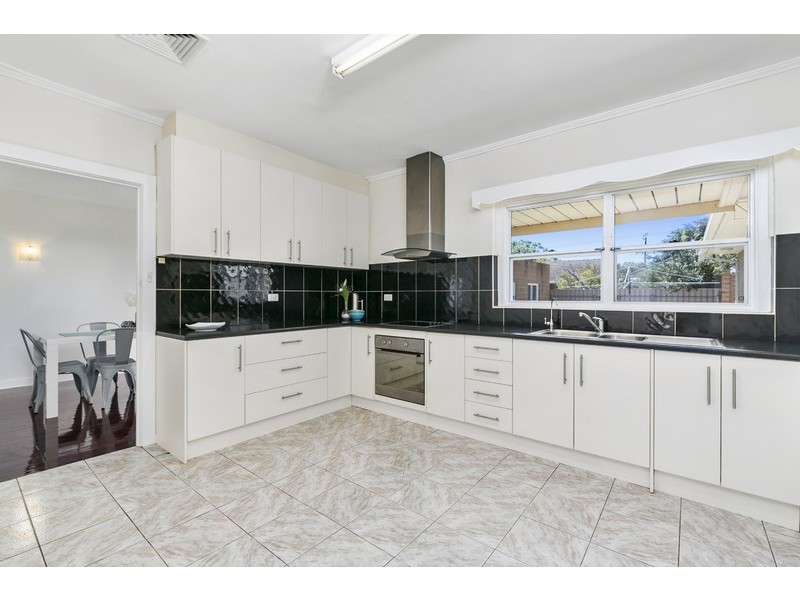 21 Barker Avenue, South Plympton SA 5038