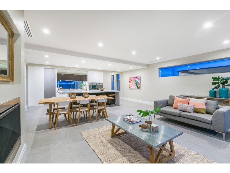 37 Hobart Road, Henley Beach South SA 5022