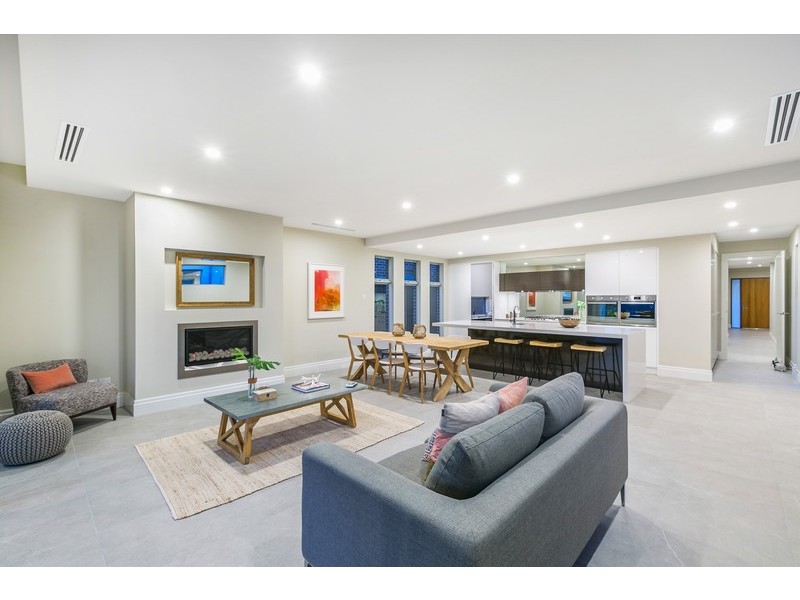 37 Hobart Road, Henley Beach South SA 5022