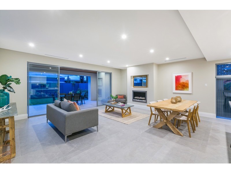 37 Hobart Road, Henley Beach South SA 5022
