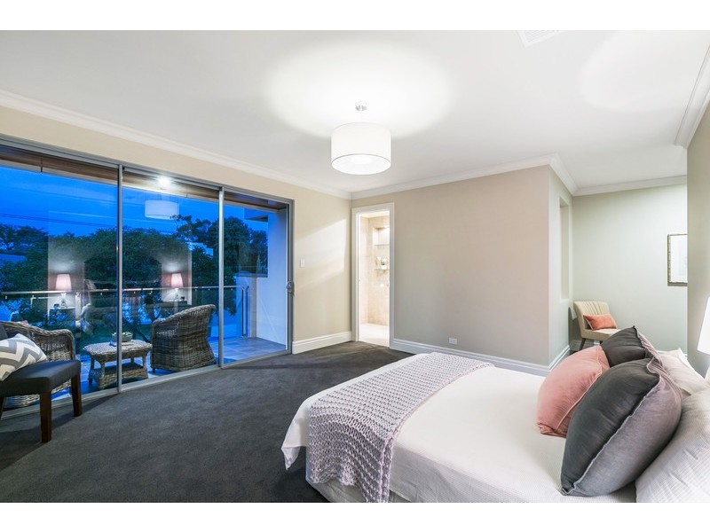 37 Hobart Road, Henley Beach South SA 5022