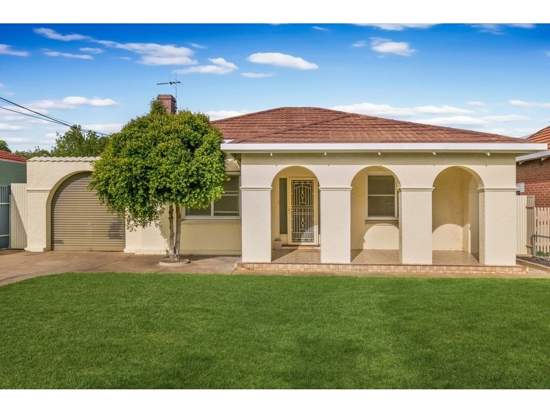 38 Naldera Street, Glandore SA 5037