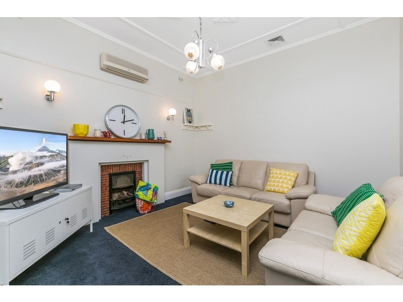 38 Naldera Street, Glandore SA 5037