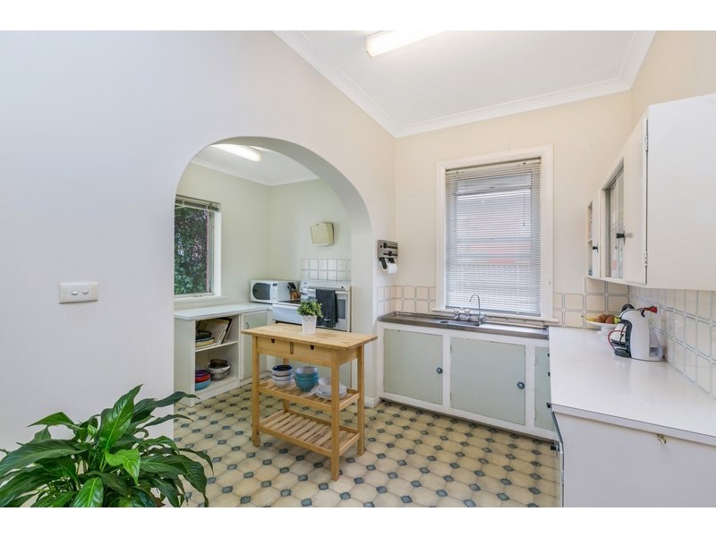 38 Naldera Street, Glandore SA 5037