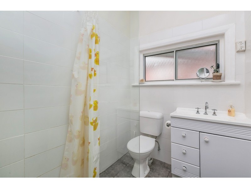 38 Naldera Street, Glandore SA 5037