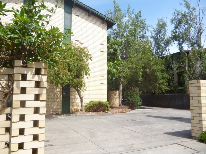 8/2 Ferguson Street, Glenelg North SA 5045