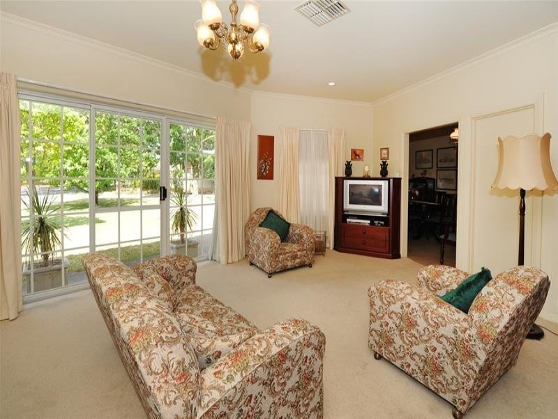 7 Lewis Crescent, North Plympton SA 5037