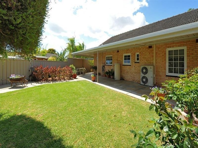 7 Lewis Crescent, North Plympton SA 5037