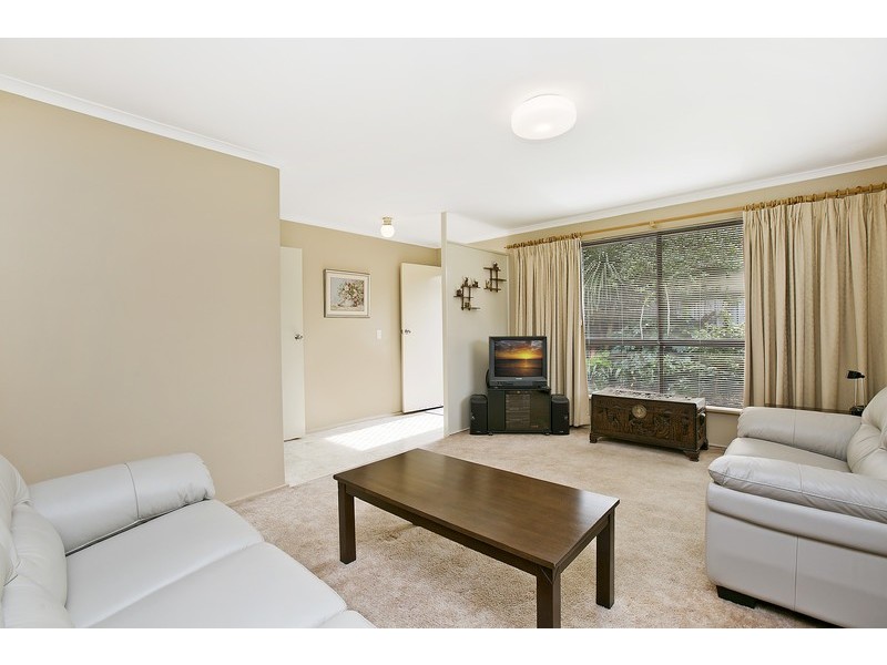 15 Magnolia Avenue, Happy Valley SA 5159
