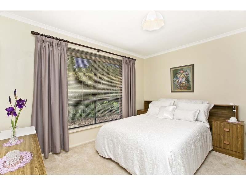 15 Magnolia Avenue, Happy Valley SA 5159