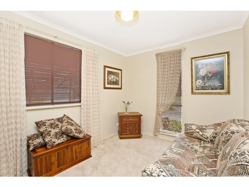 15 Magnolia Avenue, Happy Valley SA 5159