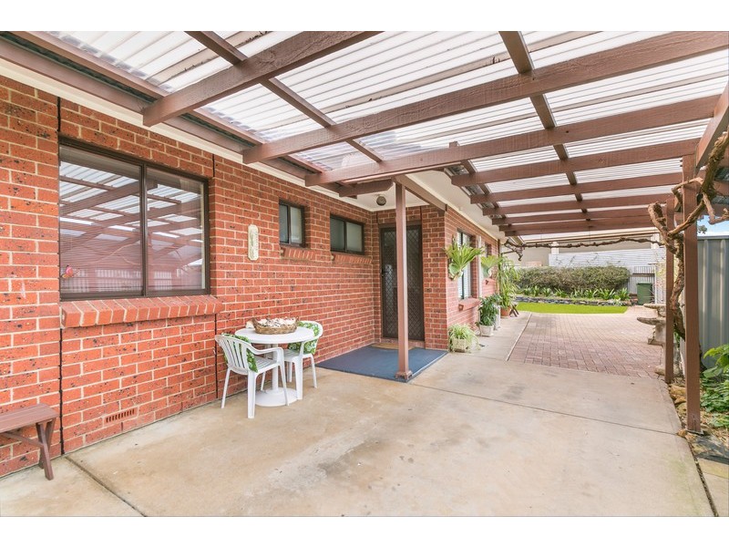 15 Magnolia Avenue, Happy Valley SA 5159