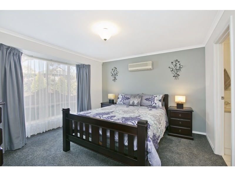 2 Stanford Glen, Seaford Rise SA 5169