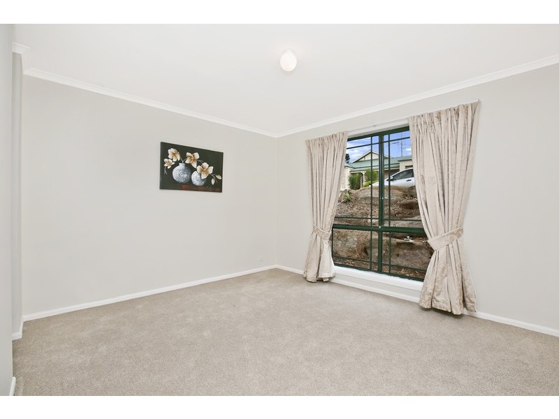 13 John Walk, Flagstaff Hill SA 5159