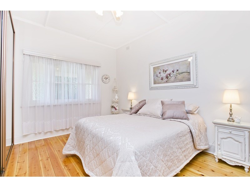 6 Waymouth Avenue, Glandore SA 5037